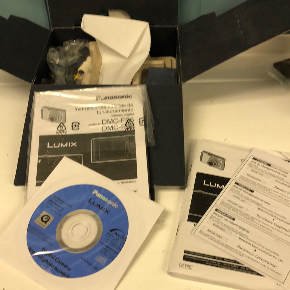 EMPTY Panasonic LUMIX FS3 Digital Camera BOX & ORIGINAL MANUALS